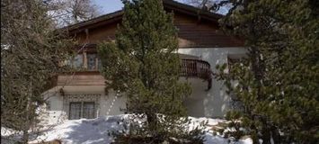 300 sqm chalet for rent with 5 bedrooms for 10 guests