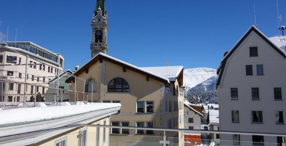Se alquila apartamento de 120 m2 en St Moritz con 3 dormitor