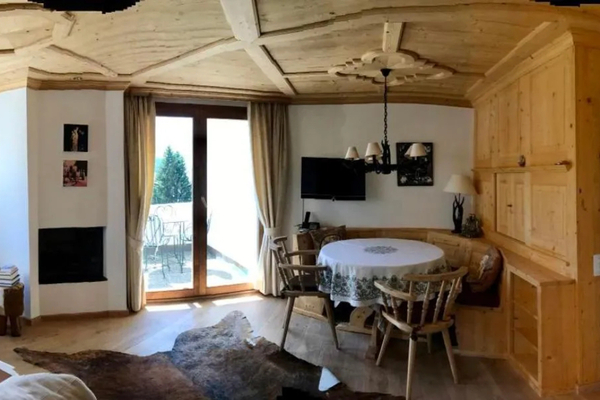 3 room apartment (80m2) with beautiful lake view in Champfèr