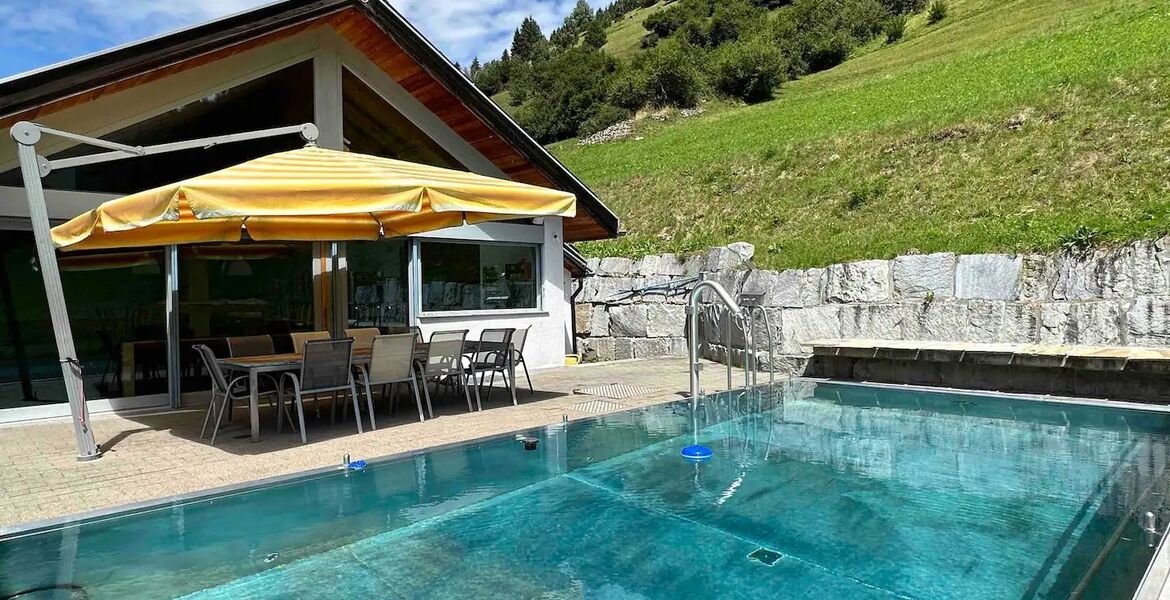 Chalet for rent in Surses