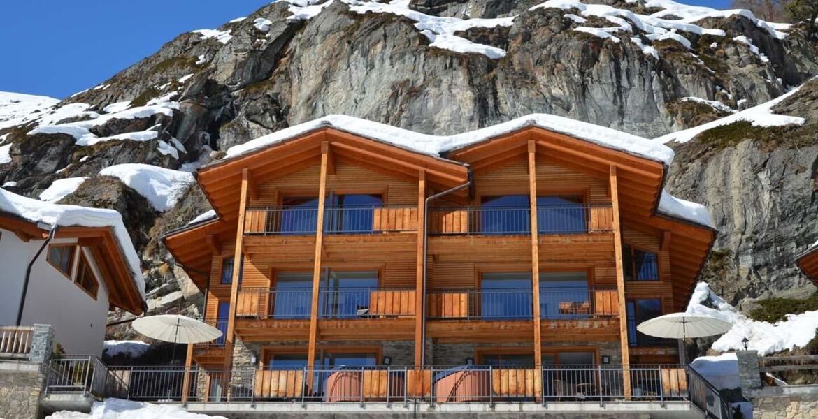 Chalet de luxe à Zermatt avec vue imprenable et jacuzzi