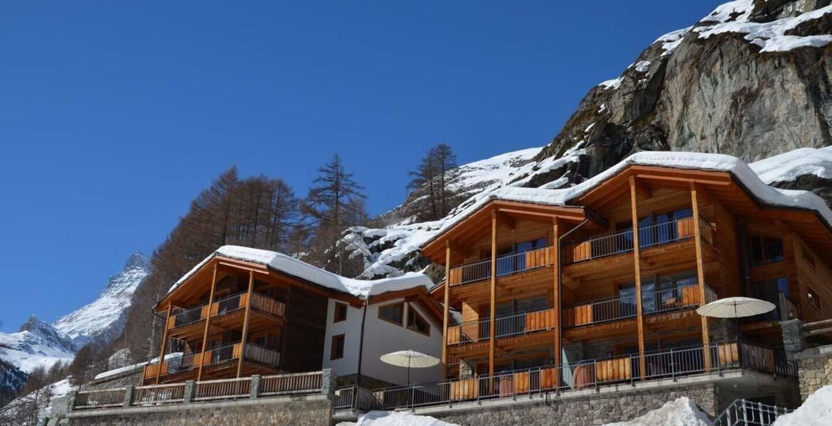 Chalet de luxe à Zermatt avec vue imprenable et jacuzzi